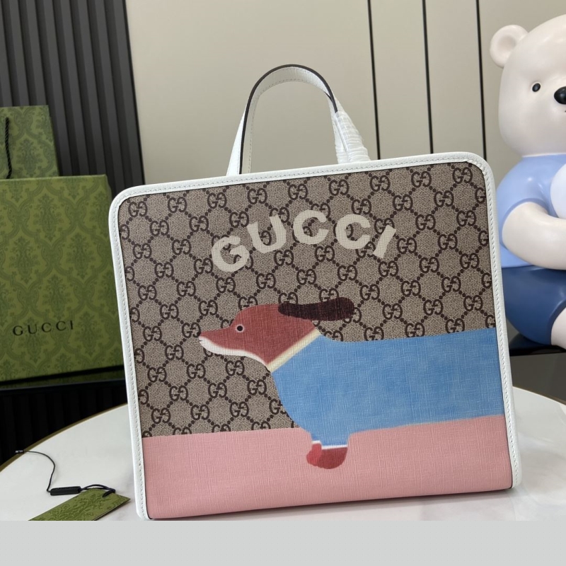 G*u*i shopping bags